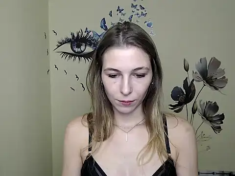 Snapshot of StrangerGi chatting on December 2, 2024, 1:13 pm StrangerGi online show from December 2, 2024, 1:13 pm