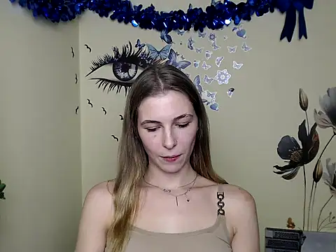 Snapshot of StrangerGi chatting on December 23, 2024, 10:12 pm StrangerGi online show from December 23, 2024, 10:12 pm