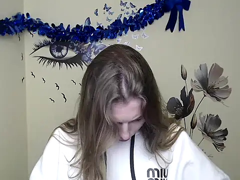 Snapshot of StrangerGi chatting on January 11, 2025, 1:22 pm StrangerGi online show from January 11, 2025, 1:22 pm