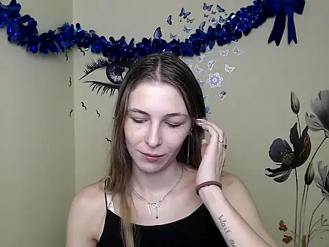 Snapshot of StrangerGi chatting on January 15, 2025, 12:58 pm StrangerGi online show from January 15, 2025, 12:58 pm