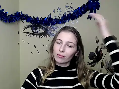 Snapshot of StrangerGi chatting on January 22, 2025, 1:00 pm StrangerGi online show from January 22, 2025, 1:00 pm