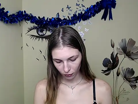 Snapshot of StrangerGi chatting on January 22, 2025, 4:02 pm StrangerGi online show from January 22, 2025, 4:02 pm