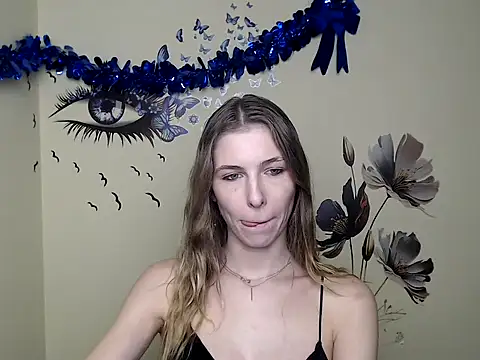 Snapshot of StrangerGi chatting on January 24, 2025, 9:58 pm StrangerGi online show from January 24, 2025, 9:58 pm