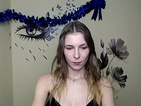 Snapshot of StrangerGi chatting on January 25, 2025, 12:59 am StrangerGi online show from January 25, 2025, 12:59 am