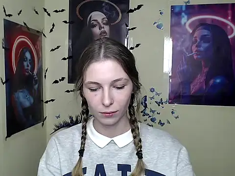 Snapshot of StrangerGi chatting on March 3, 2025, 3:53 pm StrangerGi online show from March 3, 2025, 3:53 pm