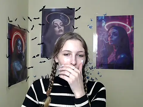 Snapshot of StrangerGi chatting on March 19, 2025, 12:56 pm StrangerGi online show from March 19, 2025, 12:56 pm