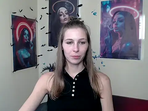 Snapshot of StrangerGi chatting on September 19, 2025, 12:06 pm StrangerGi online show from September 19, 2025, 12:06 pm