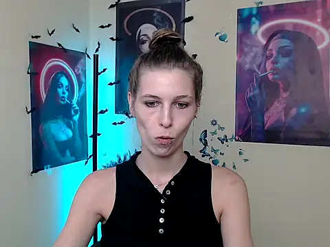 Snapshot of StrangerGi chatting on September 20, 2025, 12:17 pm StrangerGi online show from September 20, 2025, 12:17 pm