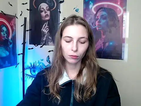 Snapshot of StrangerGi chatting on October 14, 2025, 12:28 pm StrangerGi online show from October 14, 2025, 12:28 pm