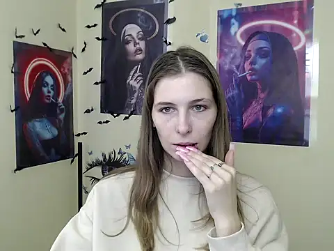 Snapshot of StrangerGi chatting on October 30, 2025, 7:10 am StrangerGi online show from October 30, 2025, 7:10 am