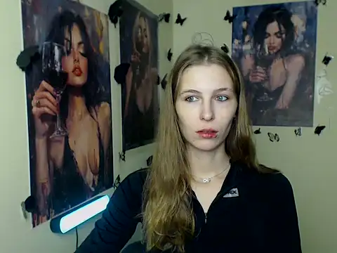 Snapshot of StrangerGi chatting on November 8, 2025, 7:08 am StrangerGi online show from November 8, 2025, 7:08 am