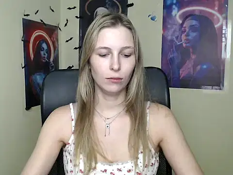 StrangerGi online show from July 12, 2026, 11:56 am
