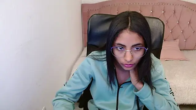 shaneelle online show from January 28, 2025, 9:08 am