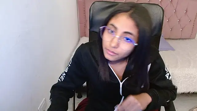 shaneelle online show from January 29, 2025, 9:23 am