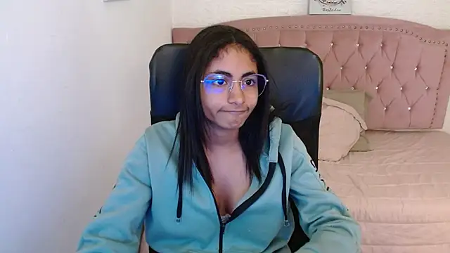 shaneelle online show from March 15, 2025, 9:19 am