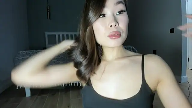 Snapshot of Yukisans chatting on January 19, 2025, 3:42 pm Yukisans online show from January 19, 2025, 3:42 pm