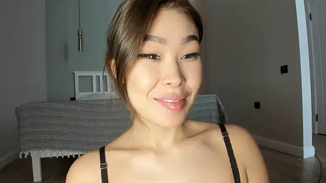 Snapshot of Yukisans chatting on January 20, 2025, 10:51 am Yukisans online show from January 20, 2025, 10:51 am