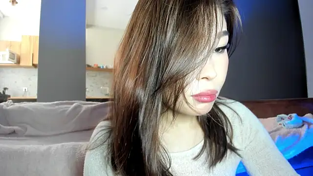 Snapshot of Yukisans chatting on February 28, 2025, 10:52 am Yukisans online show from February 28, 2025, 10:52 am