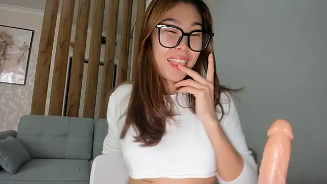 Snapshot of Yukisans chatting on October 1, 2025, 6:19 am Yukisans online show from October 1, 2025, 6:19 am