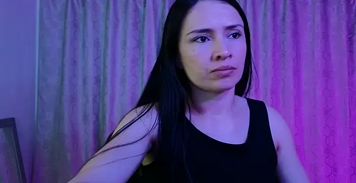 cristal hilton 10 online show from February 27, 2026, 11:05 pm