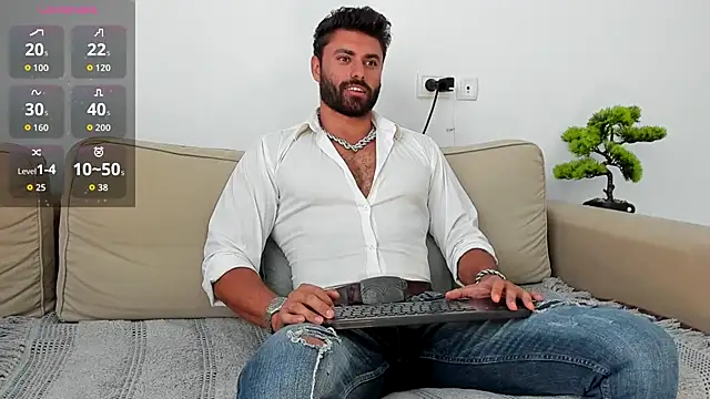 Snapshot of RawAdam chatting on September 26, 2025, 12:42 pm RawAdam online show from September 26, 2025, 12:42 pm