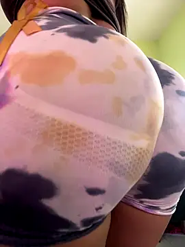 izanmiller2001 online show from October 2, 2025, 6:48 pm