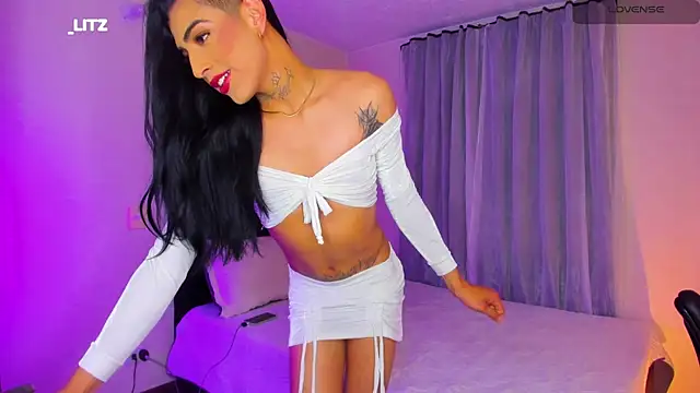 Snapshot of litz81 chatting on October 11, 2025, 12:32 am litz81 online show from October 11, 2025, 12:32 am