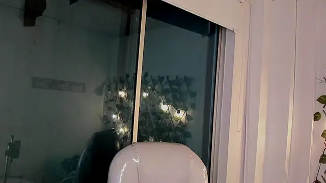 Snapshot of Vic_beckeer chatting on March 11, 2025, 3:37 am Vic beckeer online show from March 11, 2025, 3:37 am