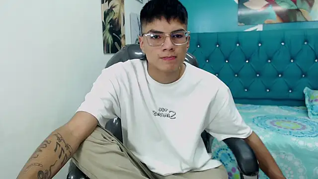 Snapshot of Noha_scott chatting on January 18, 2025, 10:49 pm Noha scott online show from January 18, 2025, 10:49 pm