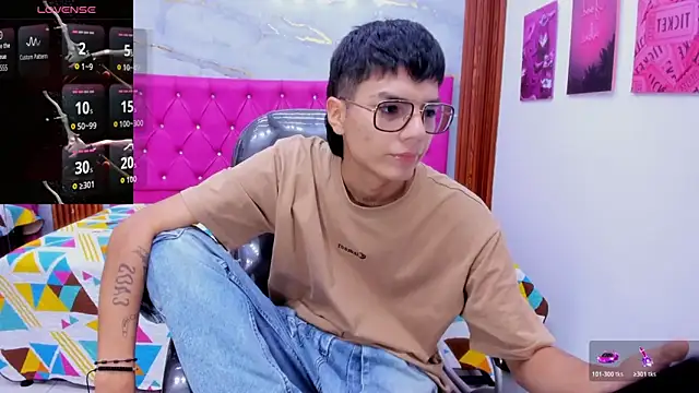 Snapshot of Noha_scott chatting on December 2, 2025, 11:11 pm Noha scott online show from December 2, 2025, 11:11 pm