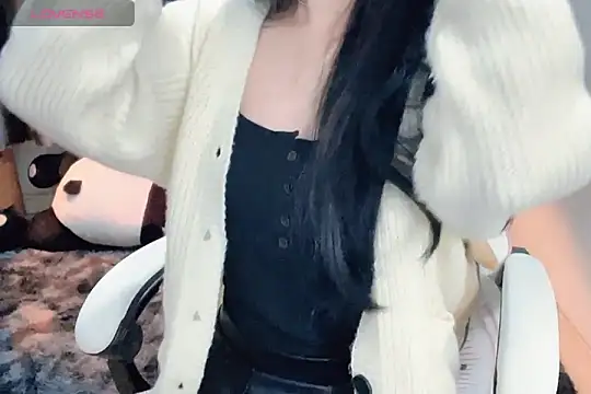  Aimy  online show from January 8, 2025, 4:11 pm