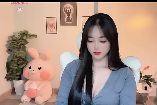  Aimy  online show from December 13, 2025, 7:53 pm