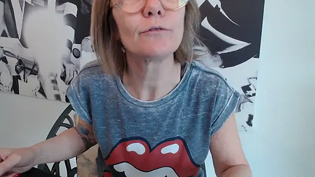 godinflower online show from March 11, 2025, 11:01 am