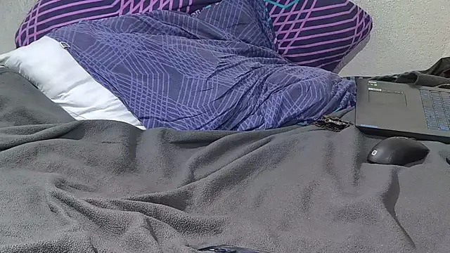 Snapshot of adepravertotal chatting on February 14, 2025, 5:03 pm adepravertotal online show from February 14, 2025, 5:03 pm