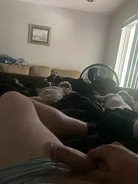 rocket8669 online show from April 5, 2026, 6:27 pm