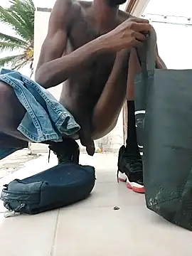 Papii97150 online show from October 27, 2025, 6:01 pm