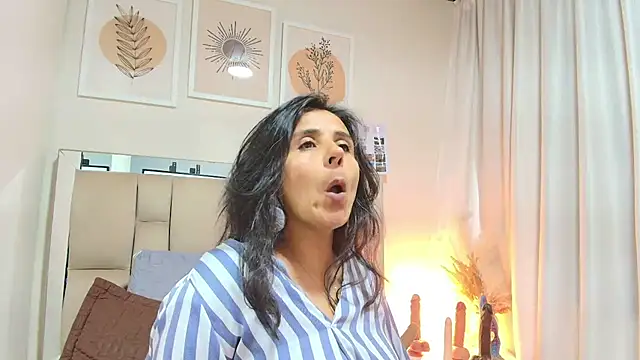 Snapshot of _Marcela__ chatting on July 4, 2026, 11:27 am Marcela online show from July 4, 2026, 11:27 am