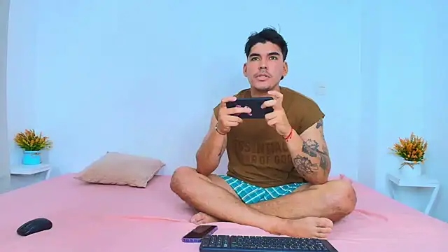 jade and jake  online show from July 14, 2026, 4:28 am