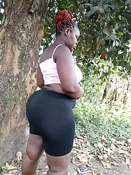 Snapshot of Broan_me chatting on February 12, 2025, 8:27 am Broan me online show from February 12, 2025, 8:27 am