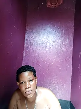 Snapshot of Broan_me chatting on February 18, 2025, 8:38 am Broan me online show from February 18, 2025, 8:38 am