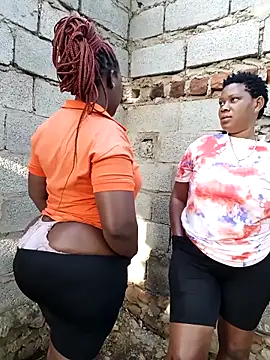 Snapshot of Broan_me chatting on February 20, 2025, 5:23 am Broan me online show from February 20, 2025, 5:23 am