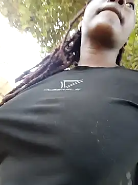 Snapshot of Broan_me chatting on February 25, 2025, 11:19 am Broan me online show from February 25, 2025, 11:19 am