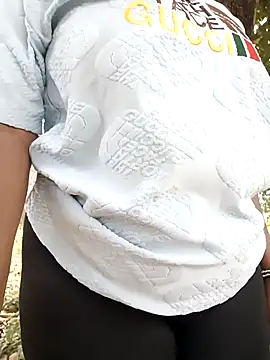 Snapshot of Broan_me chatting on March 6, 2025, 11:47 am Broan me online show from March 6, 2025, 11:47 am