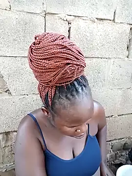 Snapshot of Broan_me chatting on March 7, 2025, 6:35 am Broan me online show from March 7, 2025, 6:35 am