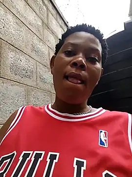 Snapshot of Broan_me chatting on March 15, 2025, 8:15 am Broan me online show from March 15, 2025, 8:15 am