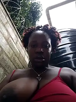 Snapshot of Broan_me chatting on October 26, 2025, 5:24 am Broan me online show from October 26, 2025, 5:24 am