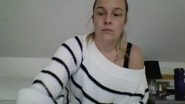 scrummymummy2 online show from March 14, 2026, 10:15 pm