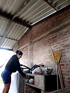 SamaraJay1 online show from April 17, 2026, 1:25 pm