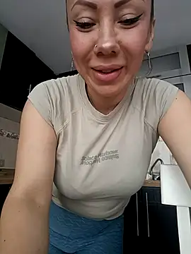 coral smitth online show from March 6, 2025, 6:59 pm