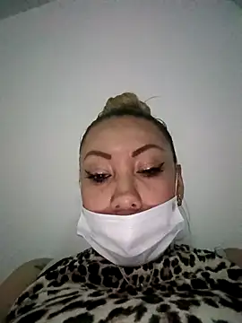 Snapshot of coral_smitth chatting on November 9, 2025, 1:15 am coral smitth online show from November 9, 2025, 1:15 am